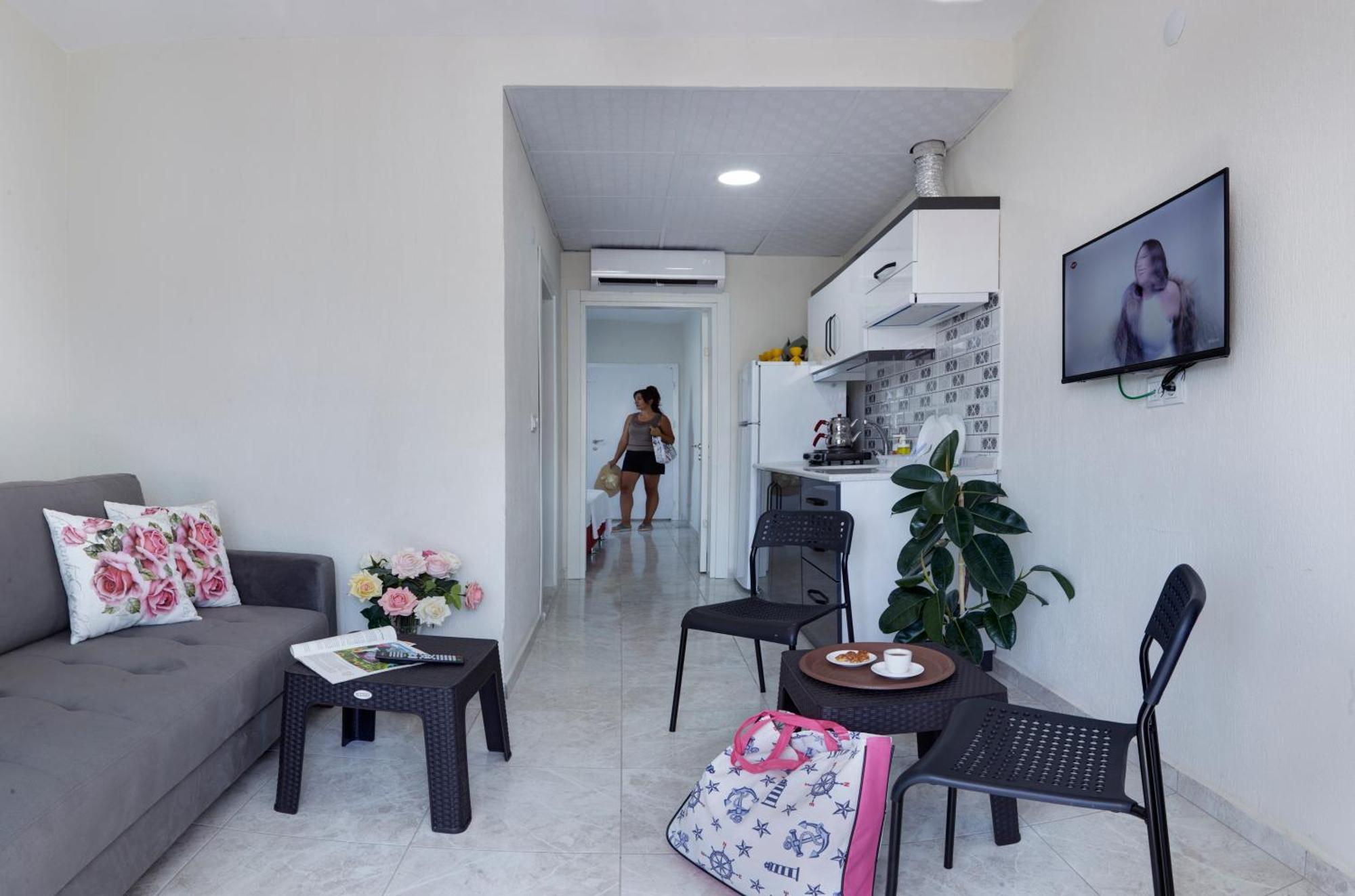 Palmiyem Apart Otel Сеферихисар Экстерьер фото