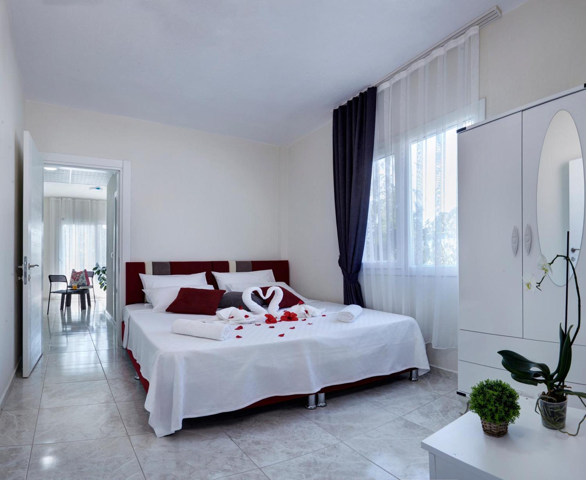 Palmiyem Apart Otel Сеферихисар Экстерьер фото